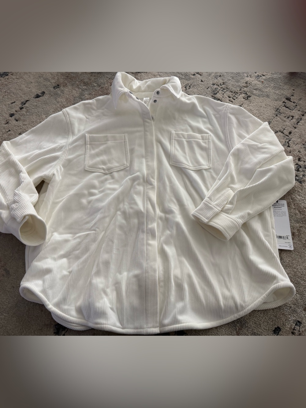 ALO Yoga women’s Cream Ribbed Snap-Placket Shirt Jacket